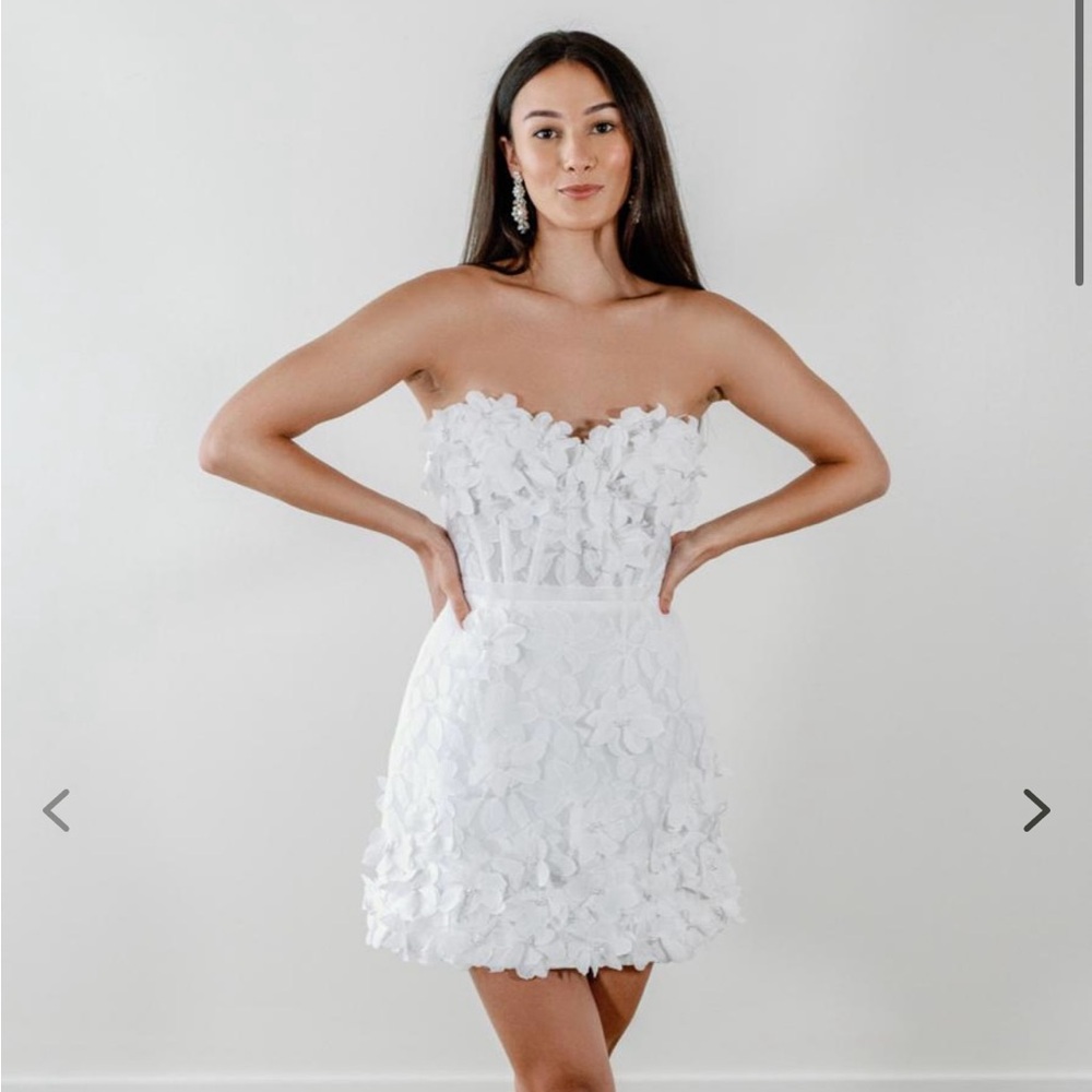 Watters White Strapless Floral Appliqué Mini Dress